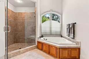 11725 SE Banbury Cir, Happy Valley, OR 97086 - Photo 26