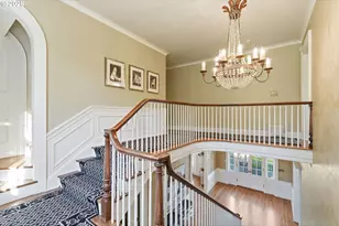 2393 S Military Rd, Portland, OR 97219 - Photo 20