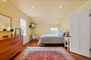 2393 S Military Rd, Portland, OR 97219 - Photo 30