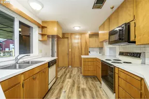 149 NW 25th St, McMinnville, OR 97128 - Photo 16