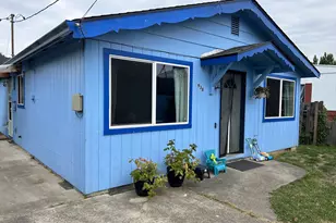 938 N 8th St, Reedsport, OR 97467 - Photo 1
