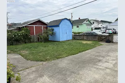 938 N 8th St, Reedsport, OR 97467 - Photo 4
