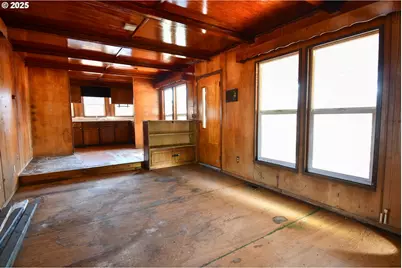 4913 Melody Ln, Roseburg, OR 97471 - Photo 6