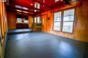 4913 Melody Ln, Roseburg, OR 97471 - Photo 8