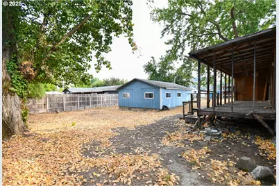 4913 Melody Ln, Roseburg, OR 97471 - Photo 16