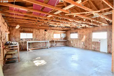 4913 Melody Ln, Roseburg, OR 97471 - Photo 18