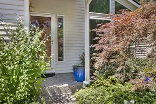 8865 SW Scheckla Dr, Tigard, OR 97224 - Photo 2