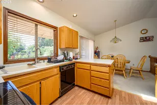 1400 NE 19th St, McMinnville, OR 97128 - Photo 12