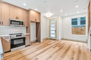 3944 SE Ivon St, Portland, OR 97202 - Photo 12