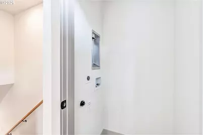 3944 SE Ivon St, Portland, OR 97202 - Photo 16
