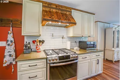 19910 NE 356th St, Yacolt, WA 98675 - Photo 4