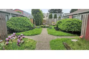 8924 SE Ellis St, Portland, OR 97266 - Photo 6