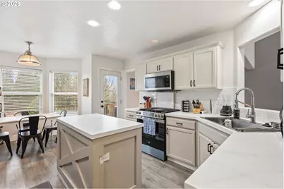 34826 Edna Barr Ln, Saint Helens, OR 97051 - Photo 10