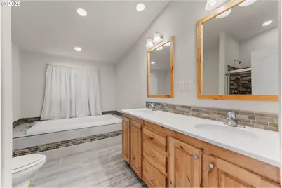 712 Sibold Canyon Rd, Tenmile, OR 97481 - Photo 16