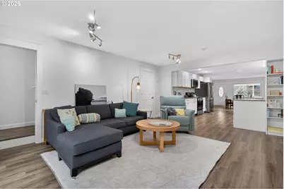 8015 SW 36th Ave, Portland, OR 97219 - Photo 12