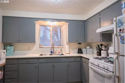 1202 Leo St, Keizer, OR 97303 - Photo 18