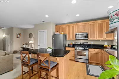 1170 SW 170th Ave #201, Beaverton, OR 97003 - Photo 12