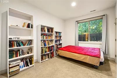 242 SE 29th St, Gresham, OR 97080 - Photo 36