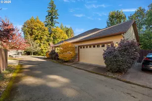 242 SE 29th St, Gresham, OR 97080 - Photo 6