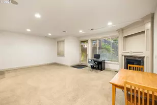 242 SE 29th St, Gresham, OR 97080 - Photo 30