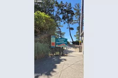 1302 SW 63rd St, Lincoln City, OR 97367 - Photo 28