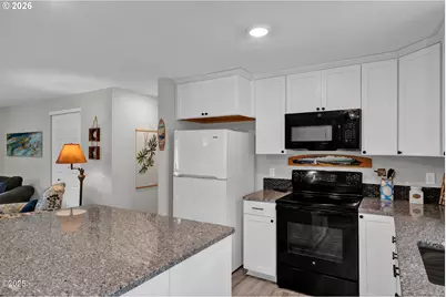 1302 SW 63rd St, Lincoln City, OR 97367 - Photo 12