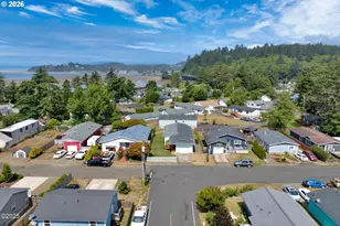 1302 SW 63rd St, Lincoln City, OR 97367 - Photo 6