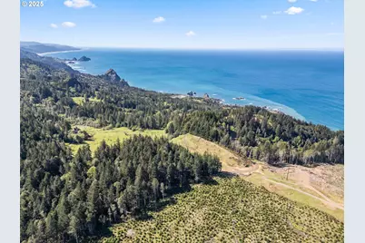 38097 Pacific Highlands Dr, Port Orford, OR 97465 - Photo 22