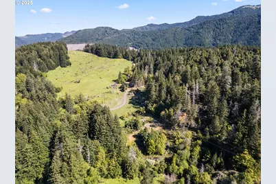 38097 Pacific Highlands Dr, Port Orford, OR 97465 - Photo 18