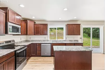 163 Cedar Falls Dr, Kelso, WA 98626 - Photo 8