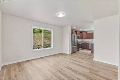 163 Cedar Falls Dr, Kelso, WA 98626 - Photo 12