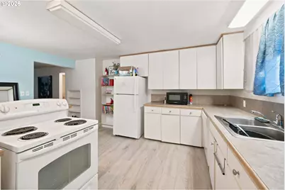 1205 Taylor St, Eugene, OR 97402 - Photo 10