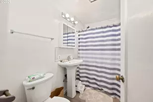 1205 Taylor St, Eugene, OR 97402 - Photo 16
