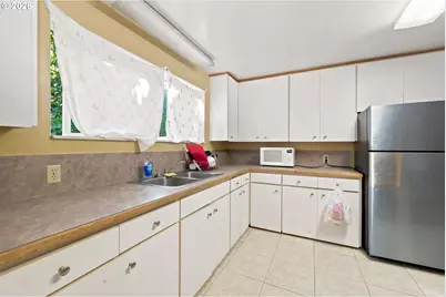 1205 Taylor St, Eugene, OR 97402 - Photo 12