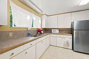 1205 Taylor St, Eugene, OR 97402 - Photo 12