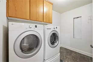 33833 Sunnyview Dr, Albany, OR 97322 - Photo 20