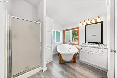 224 Aker Dr, Myrtle Creek, OR 97457 - Photo 14