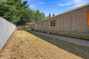 224 Aker Dr, Myrtle Creek, OR 97457 - Photo 34
