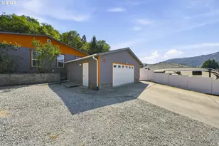224 Aker Dr, Myrtle Creek, OR 97457 - Photo 38