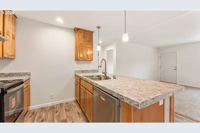 380 E 6th St, Coquille, OR 97423 - Photo 4