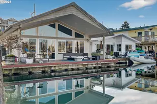 173 NE Bridgeton Rd, Portland, OR 97211 - Photo 32