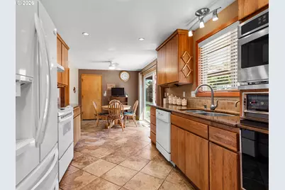 3443 NE 121st Ave, Portland, OR 97220 - Photo 24