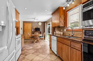 3443 NE 121st Ave, Portland, OR 97220 - Photo 24