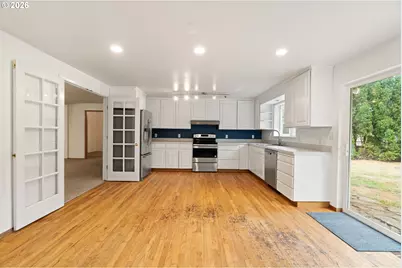 17123 SE Rhone St, Portland, OR 97236 - Photo 12