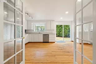 17123 SE Rhone St, Portland, OR 97236 - Photo 8