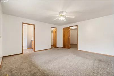 17123 SE Rhone St, Portland, OR 97236 - Photo 22