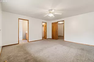 17123 SE Rhone St, Portland, OR 97236 - Photo 22
