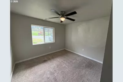 440 Mont St, Canyonville, OR 97417 - Photo 10