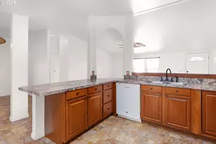 249 Trout Loop, Roseburg, OR 97471 - Photo 8