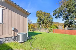 249 Trout Loop, Roseburg, OR 97471 - Photo 28